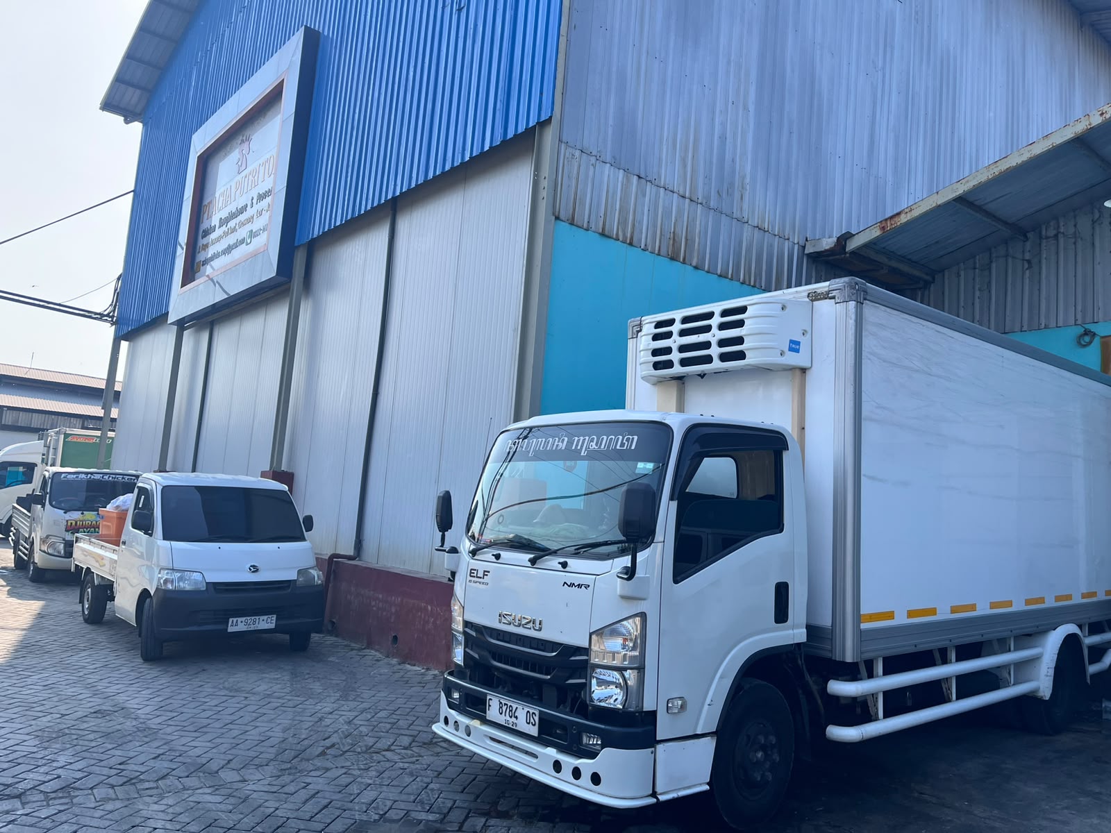 Tumpukan Karung Komoditas Ekspor